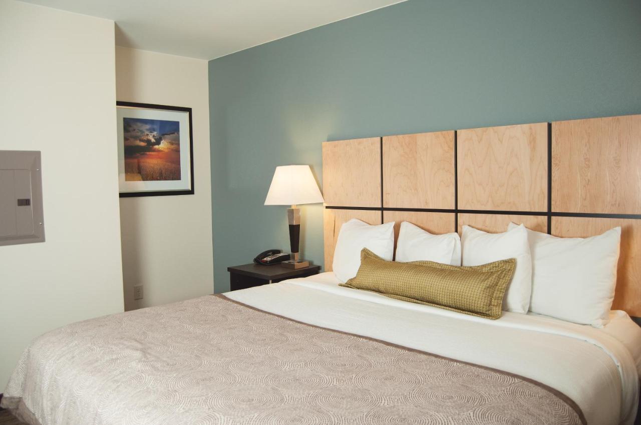 Candlewood Suites Fort Collins By Ihg Exterior photo